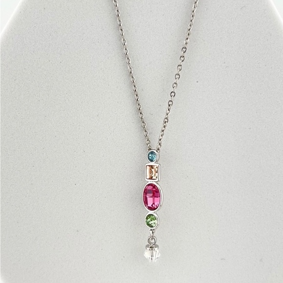 Swarovski Element Crystals Gumdrop Pendant Silver Necklace - Picture 3 of 8